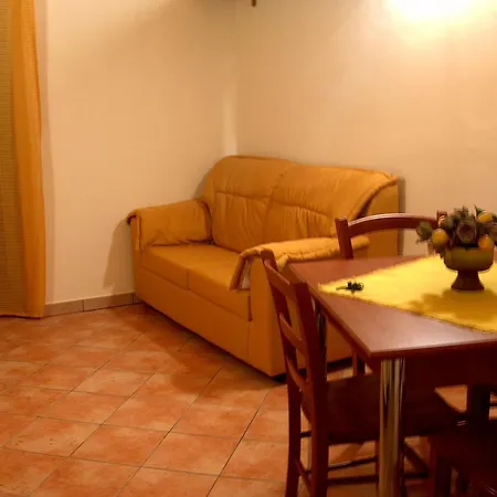 Casale Vacanze 펜션 *
